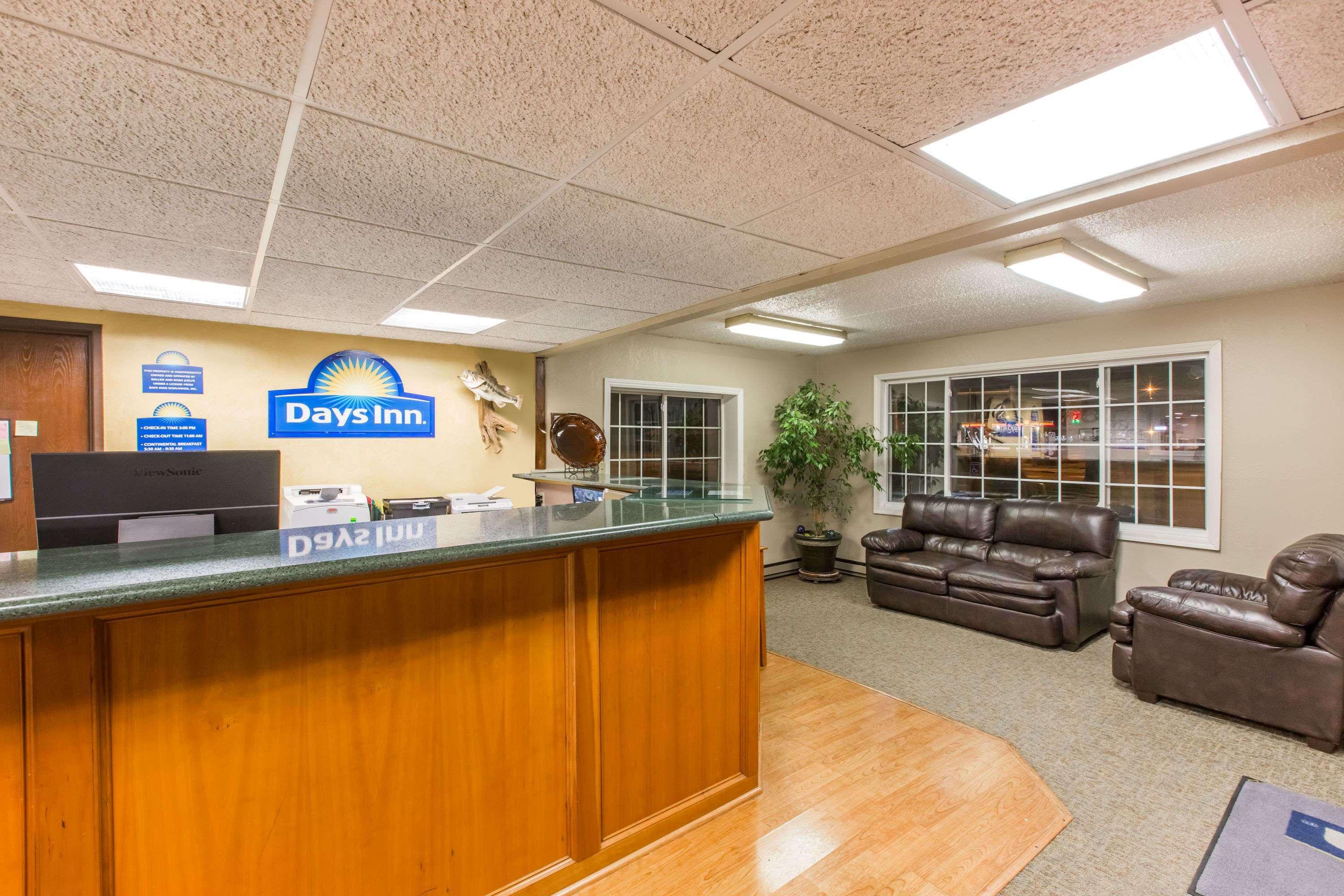 Days Inn By Wyndham Pierre Extérieur photo