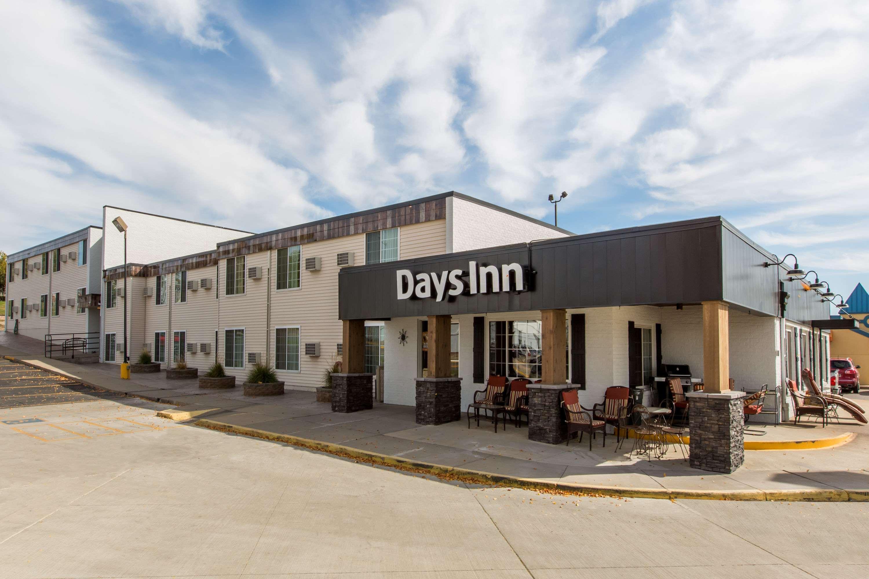 Days Inn By Wyndham Pierre Extérieur photo