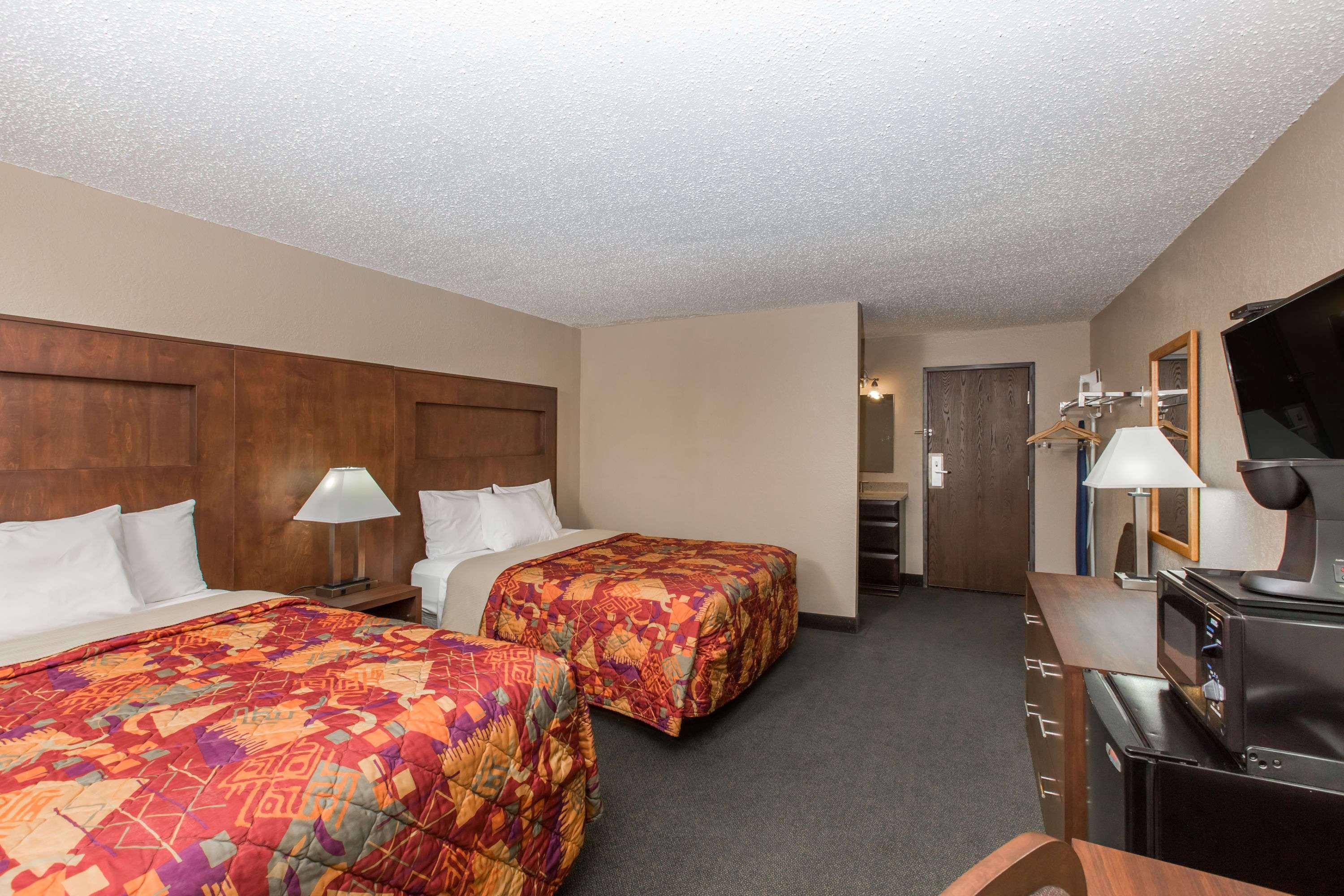 Days Inn By Wyndham Pierre Extérieur photo